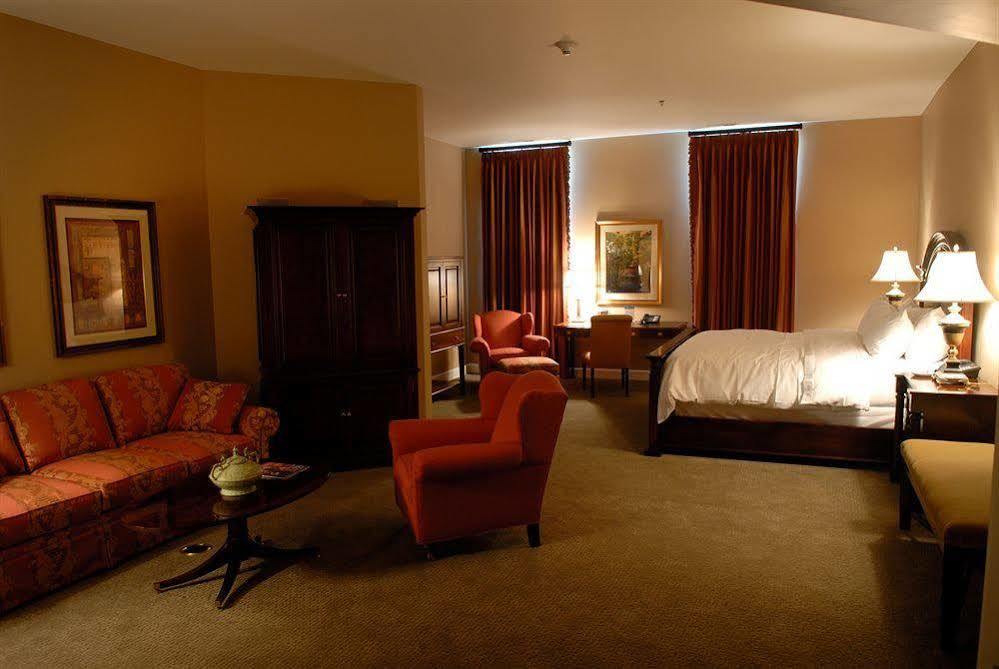 The Delafield Hotel Eksteriør bilde